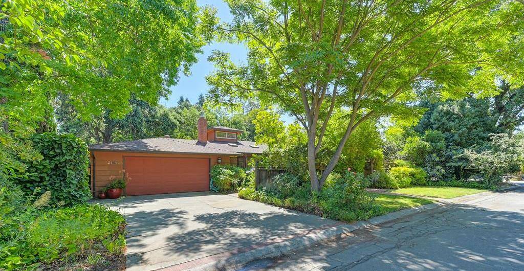 Davis, CA 95618,27413 Meadowbrook DR