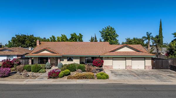 1009 Zinfandel PL, Modesto, CA 95351