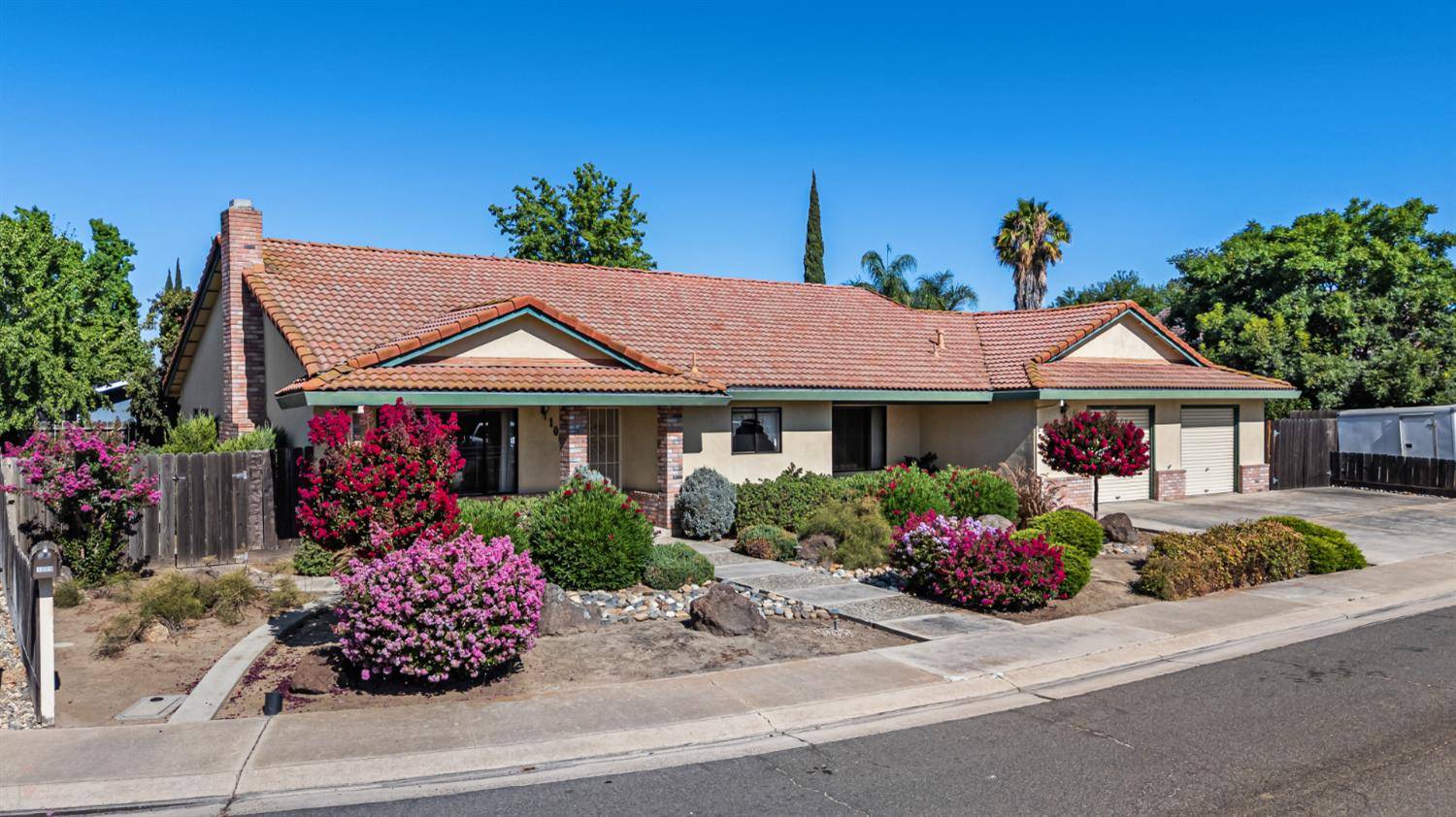 Modesto, CA 95351,1009 Zinfandel PL