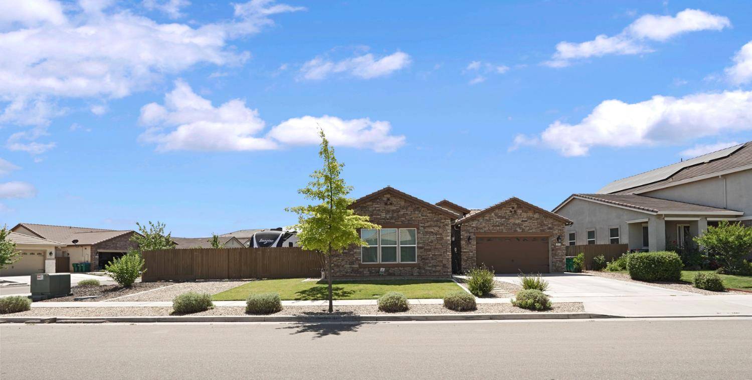 Lodi, CA 95242,2013 Van Ruiten DR