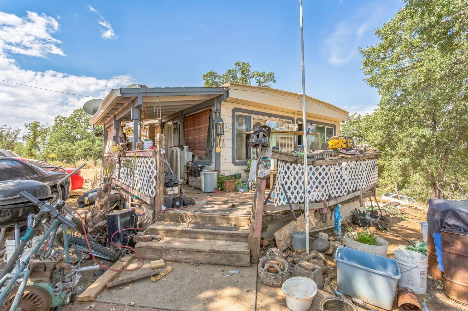 13957 Gas Point RD, Igo, CA 96047