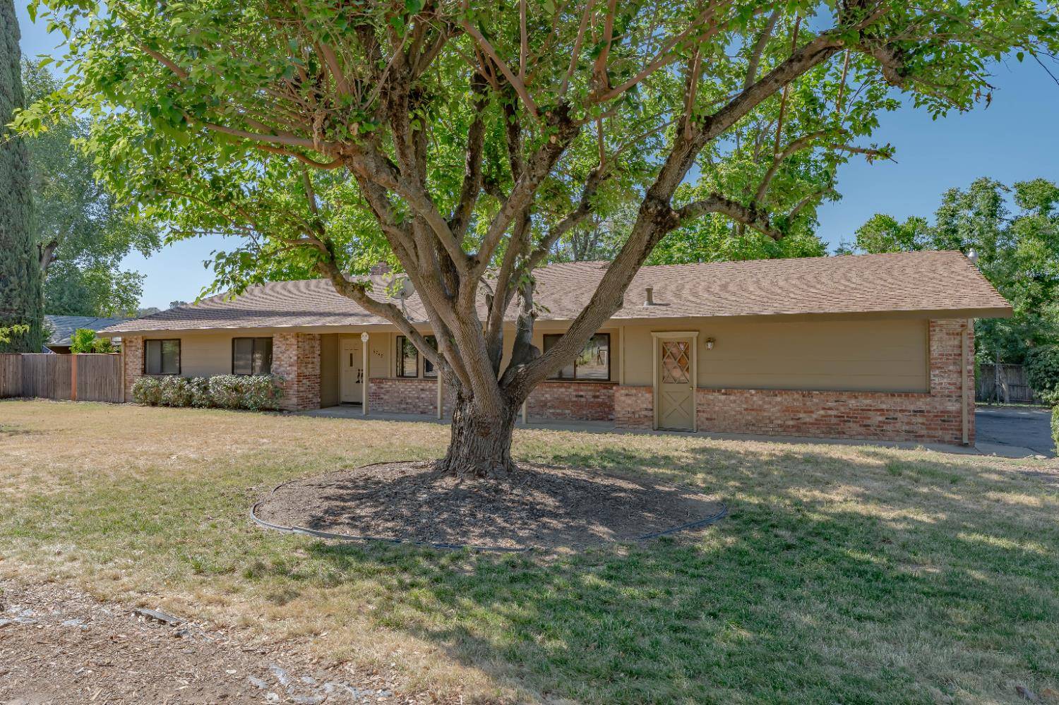 6740 Eureka RD, Granite Bay, CA 95746