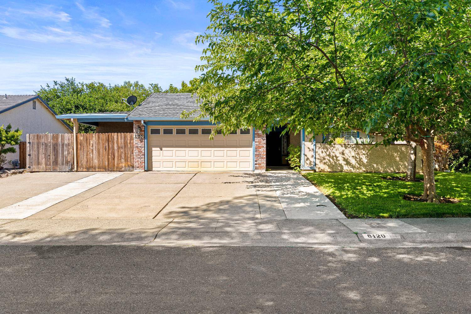 Sacramento, CA 95823,8120 Phinney DR
