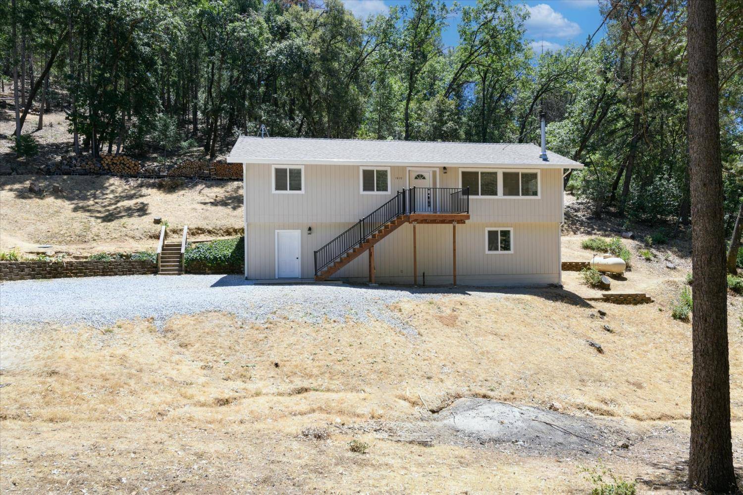 Placerville, CA 95667,1610 Tecolote