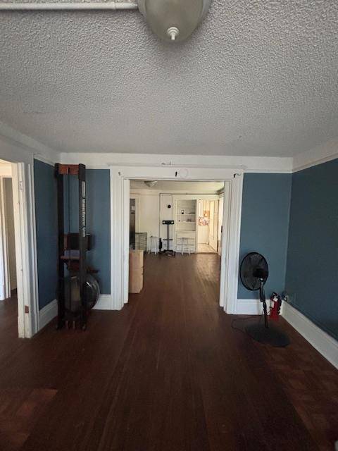 Sacramento, CA 95811,1827 T ST