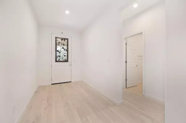 Roseville, CA 95747,301 Gleam PL