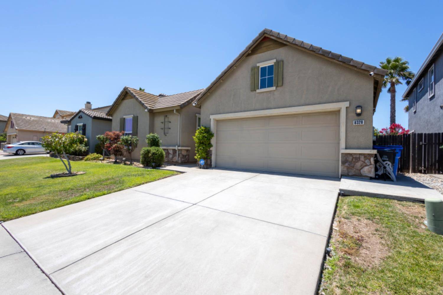 Elk Grove, CA 95624,8328 Dandelion DR