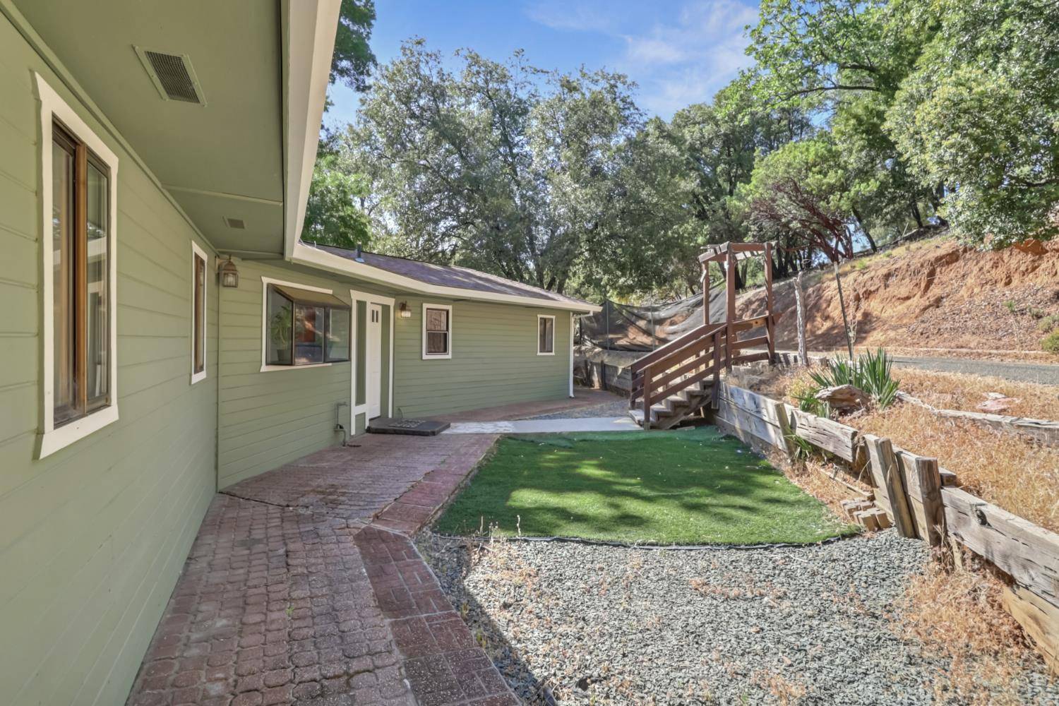 Pine Grove, CA 95665,18351 Live Oak CT