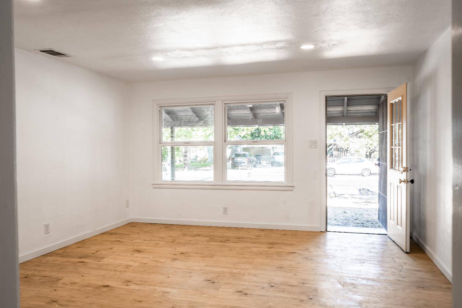 Sacramento, CA 95815,2781 Clay ST