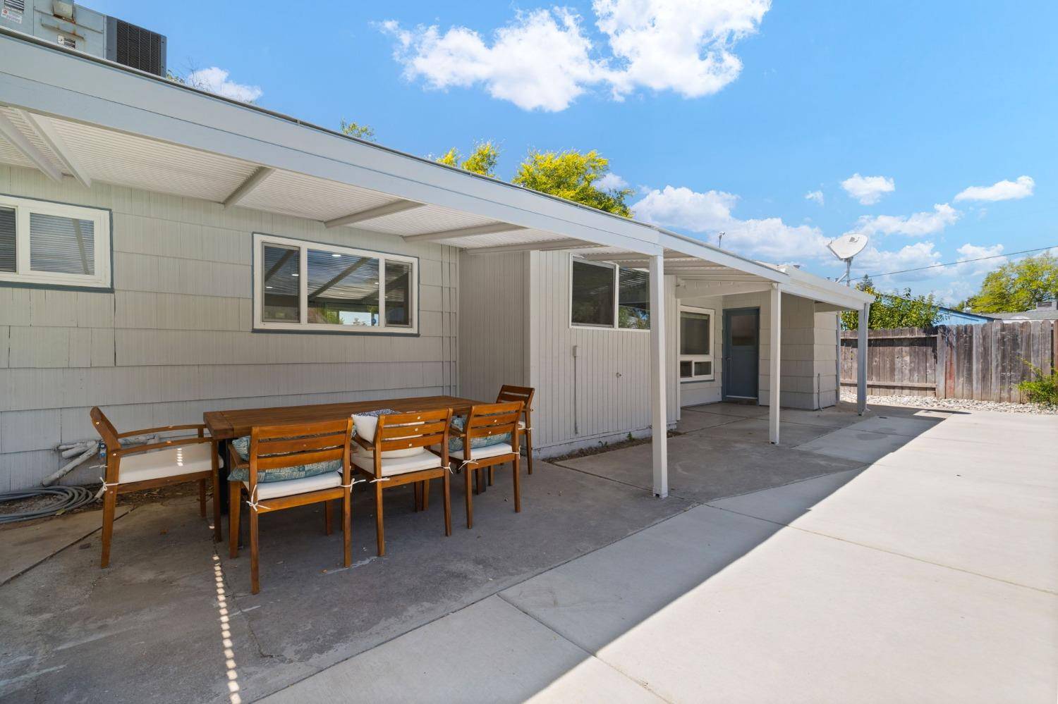 Sacramento, CA 95823,7409 East Pkwy