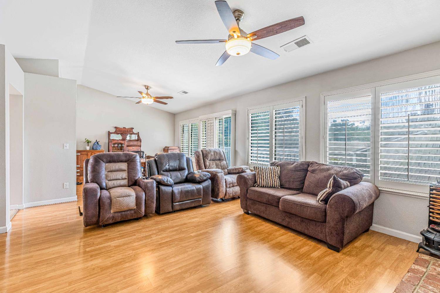 Riverbank, CA 95367,7003 Royal Links DR