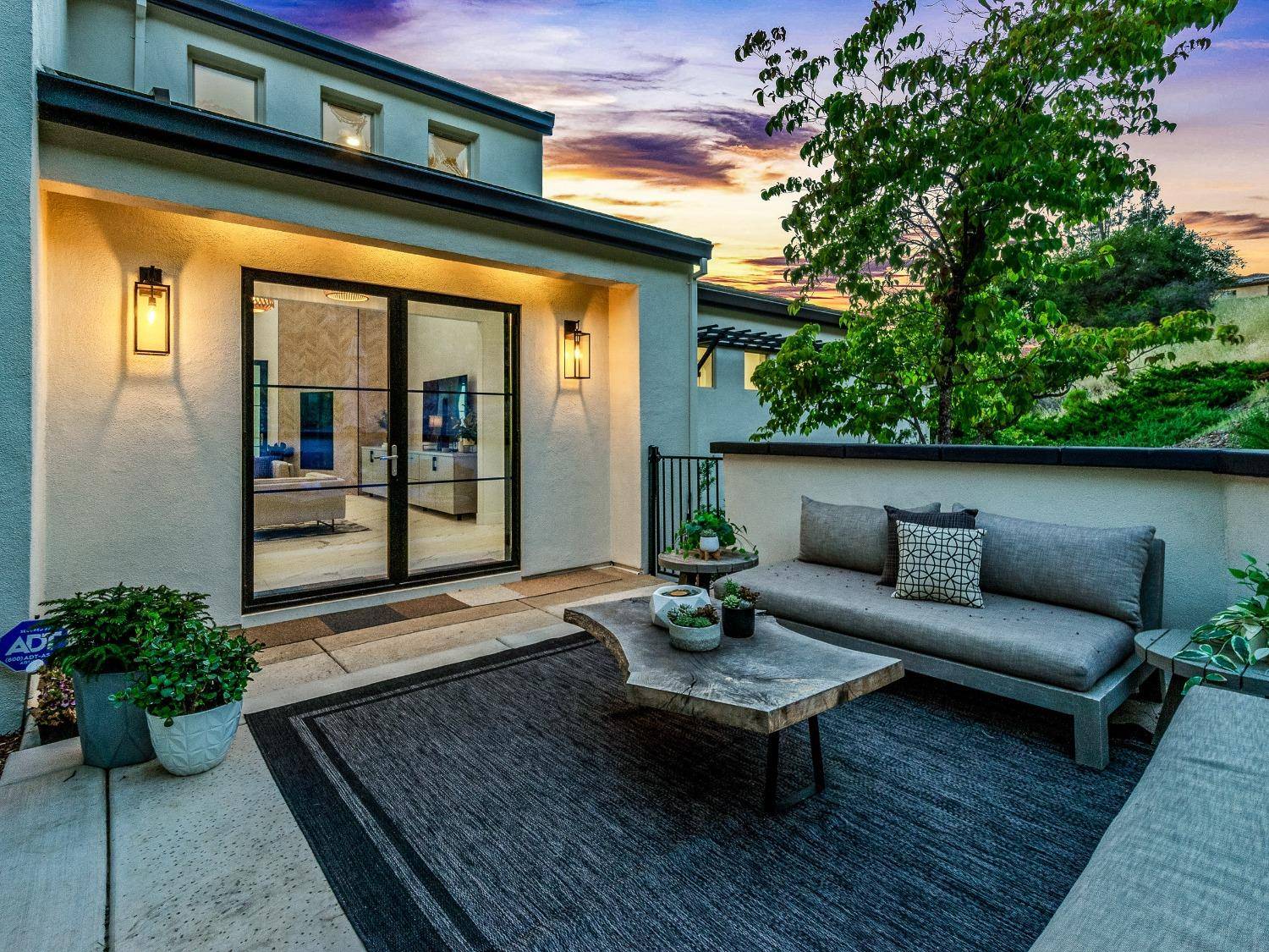 El Dorado Hills, CA 95762,1184 Clearview DR