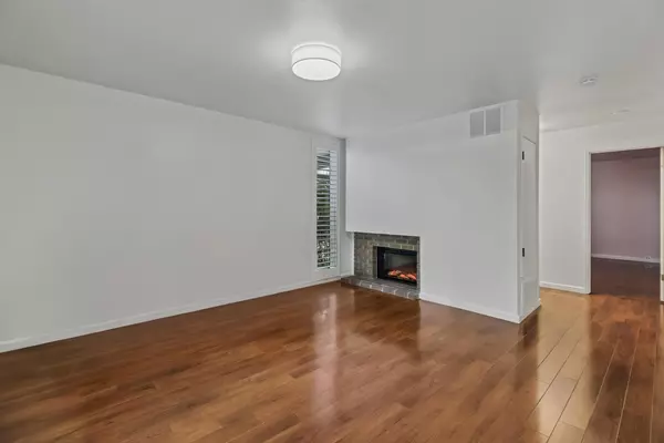 Sacramento, CA 95825,608 Woodside Sierra #5