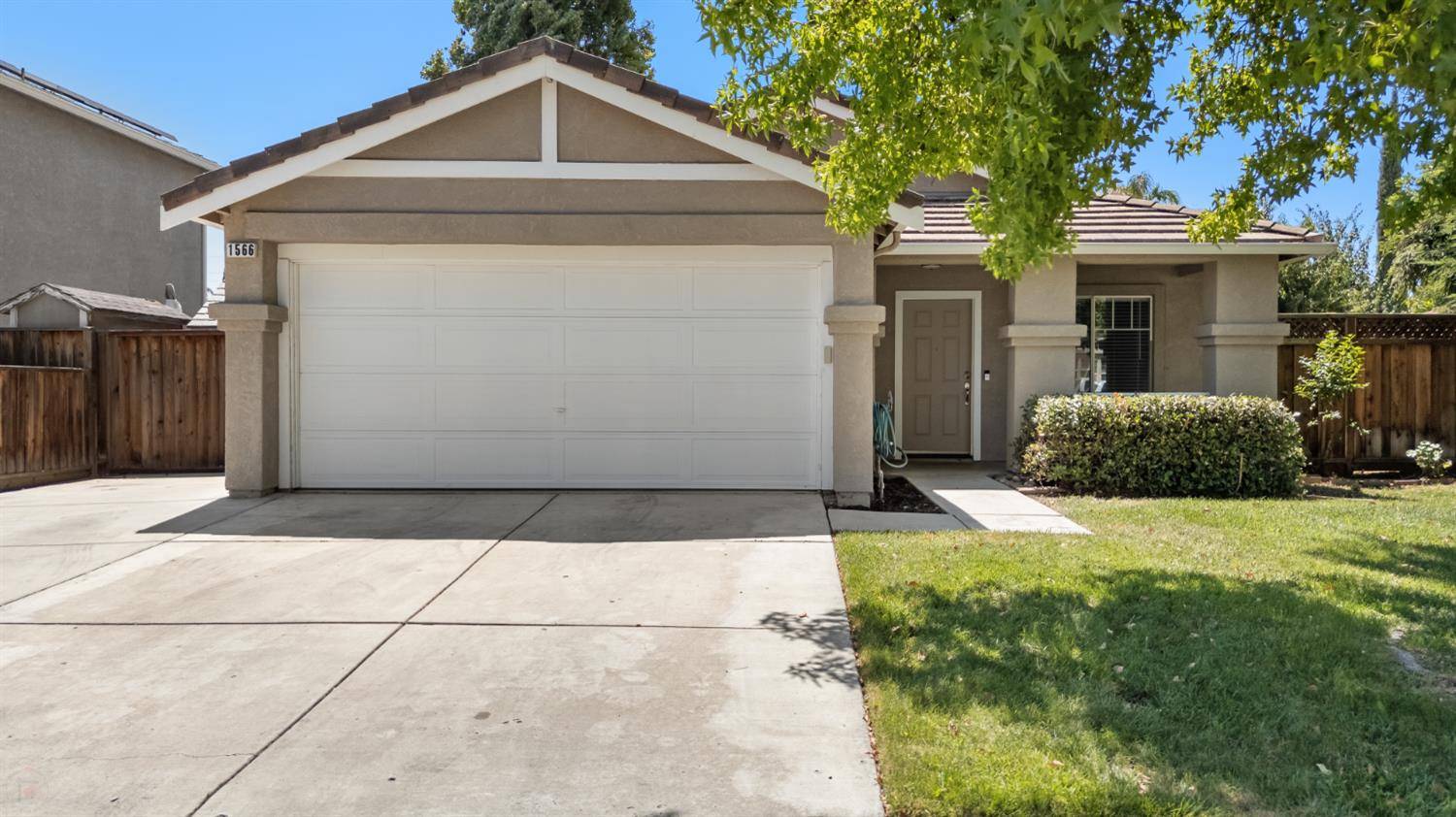 1566 Parkside CT, Tracy, CA 95376