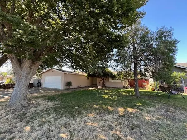 Gustine, CA 95322,42 Manor AVE