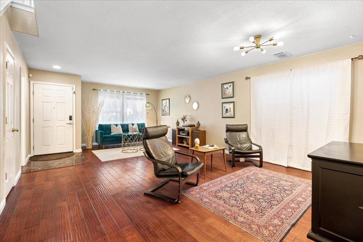 Rocklin, CA 95765,2152 Arnold DR