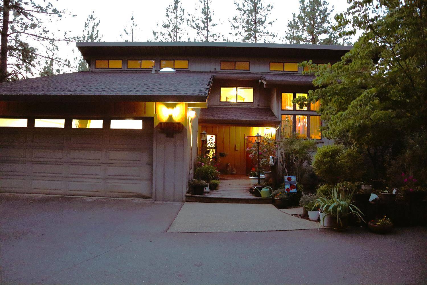 430 Hillside DR, Applegate, CA 95703