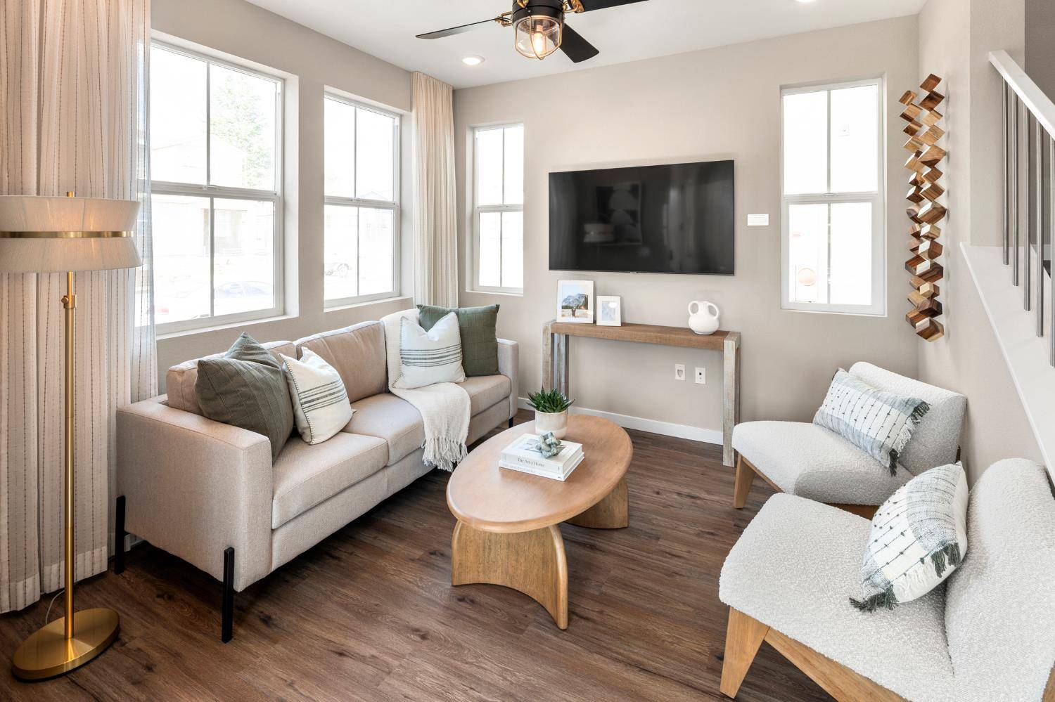 Sacramento, CA 95823,6432 Ventris WALK