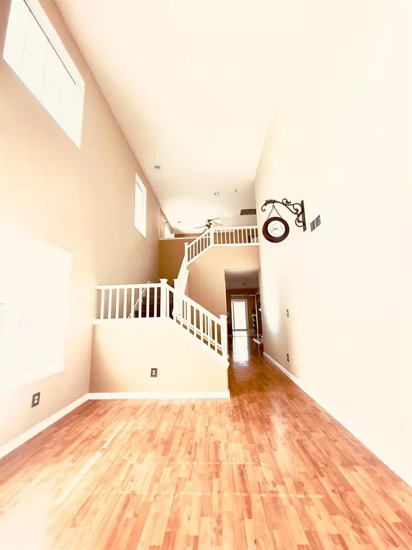 Lathrop, CA 95330,323 Autumn Rain DR