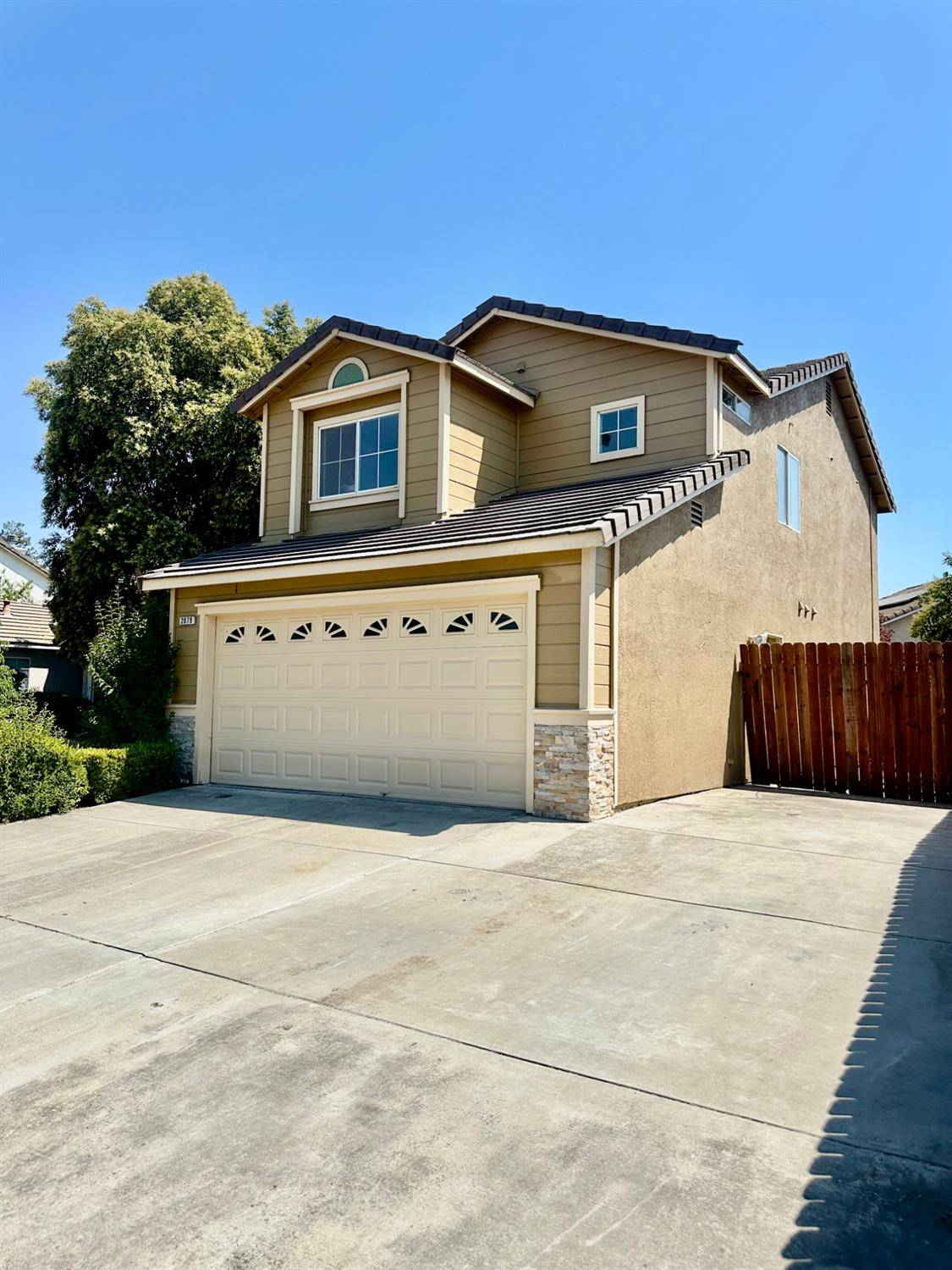 Stockton, CA 95206,2079 Gordon Verner CIR