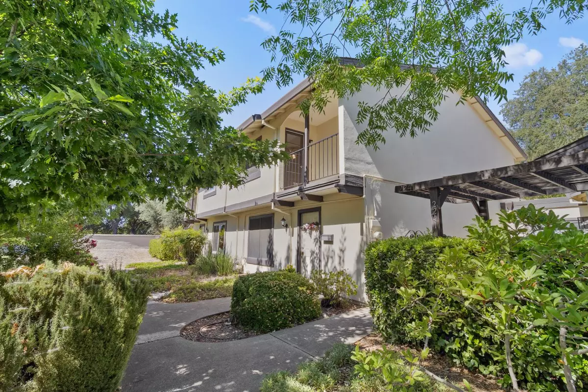 Rancho Cordova, CA 95670,2239 Baywater LN