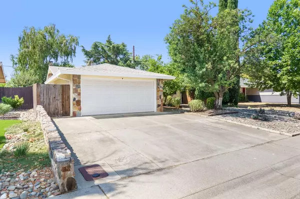 Davis, CA 95618,2518 Loyola DR
