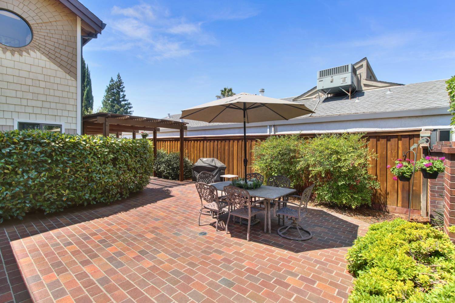 Fair Oaks, CA 95628,7916 Laurelridge CT