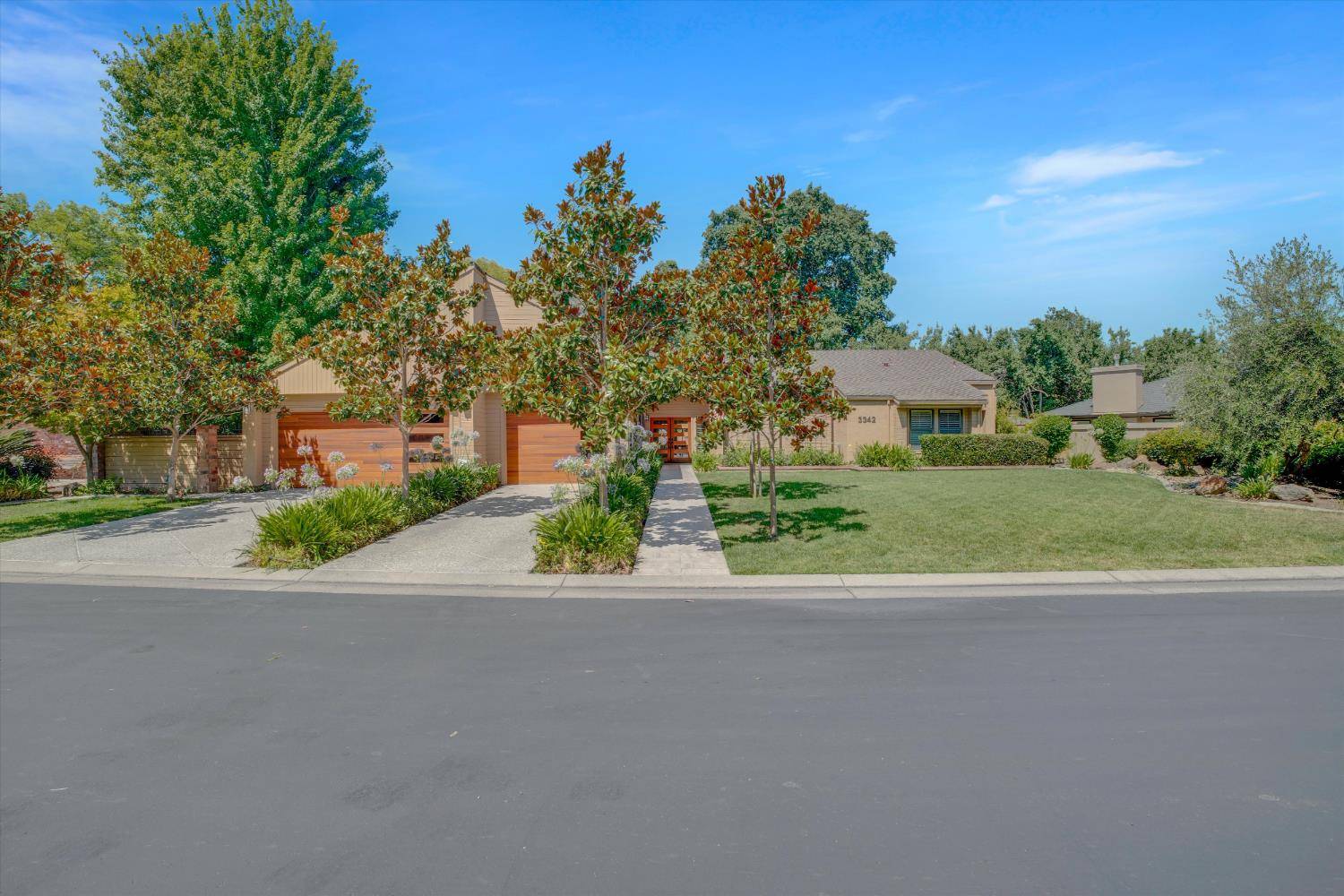3342 Cove CIR, Stockton, CA 95204