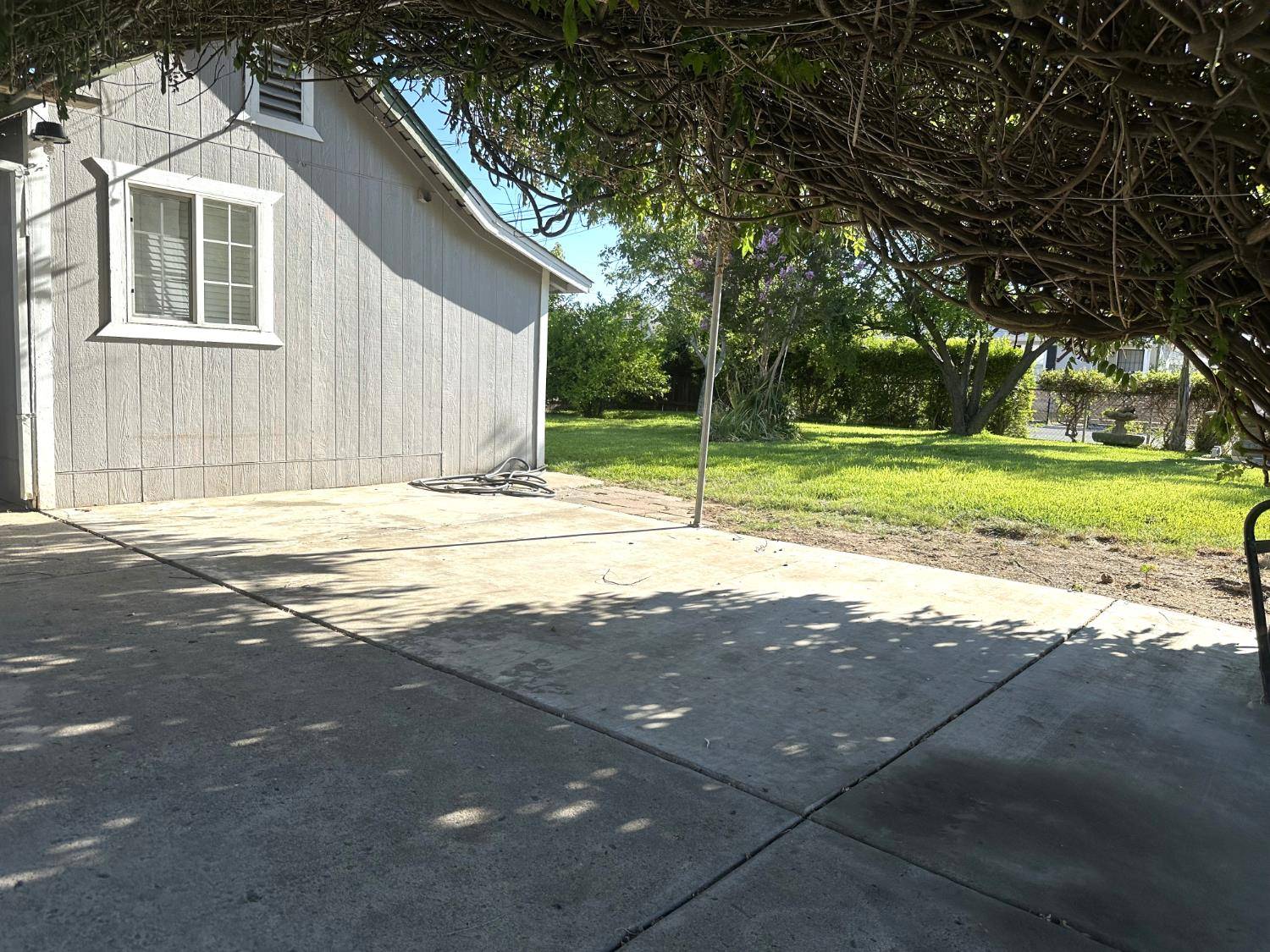 Sacramento, CA 95822,2204 15th AVE