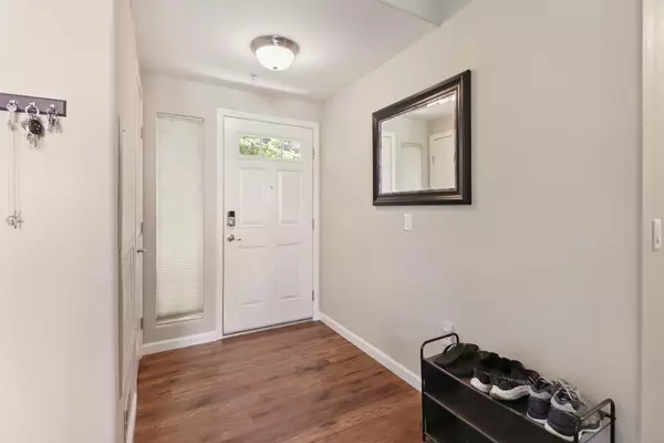 Folsom, CA 95630,400 Moon CIR #428