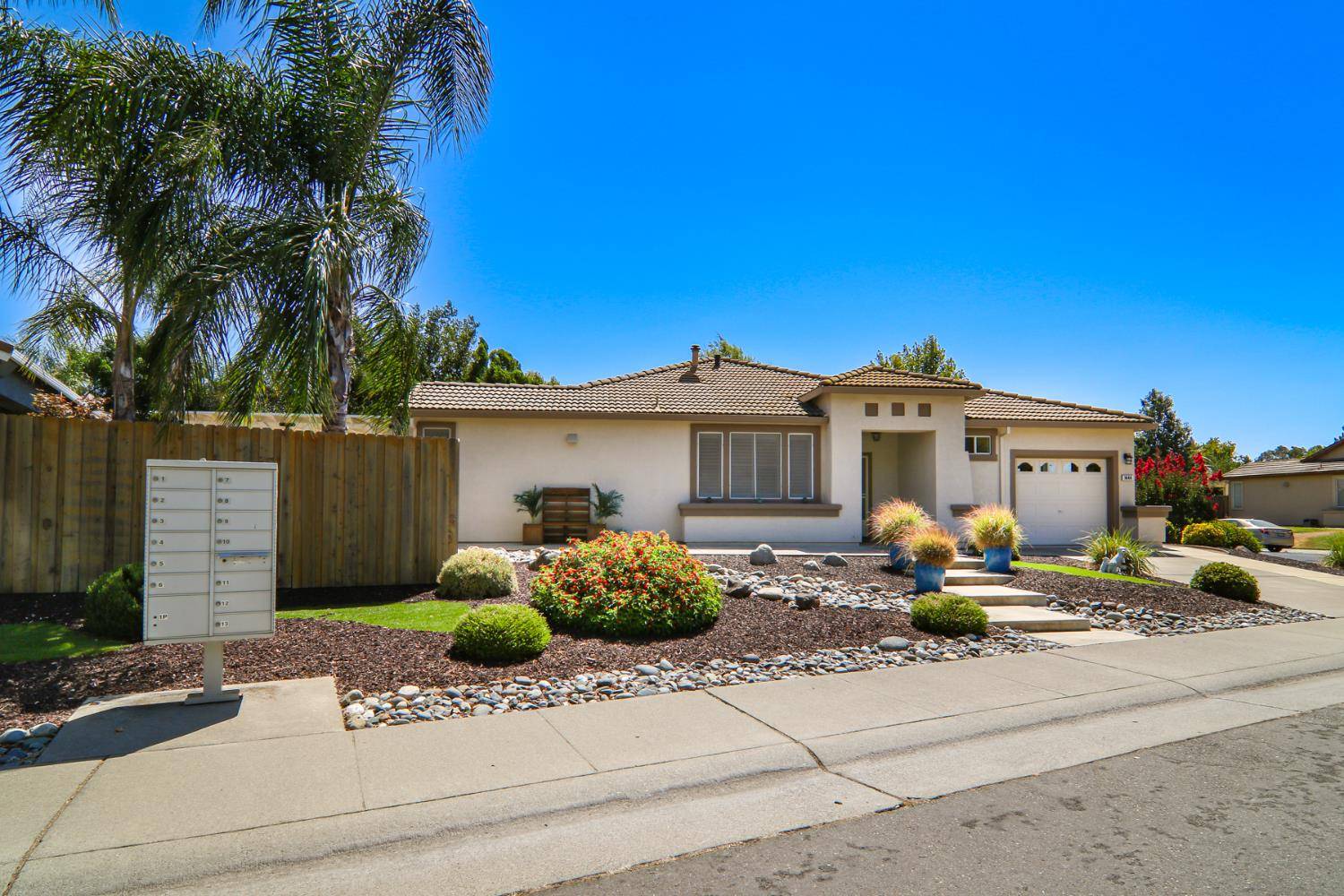 1444 Cushendall DR, Roseville, CA 95747
