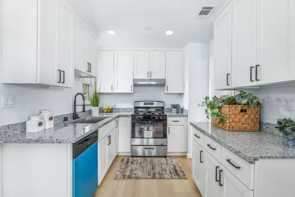 Sacramento, CA 95824,5005 32nd AVE