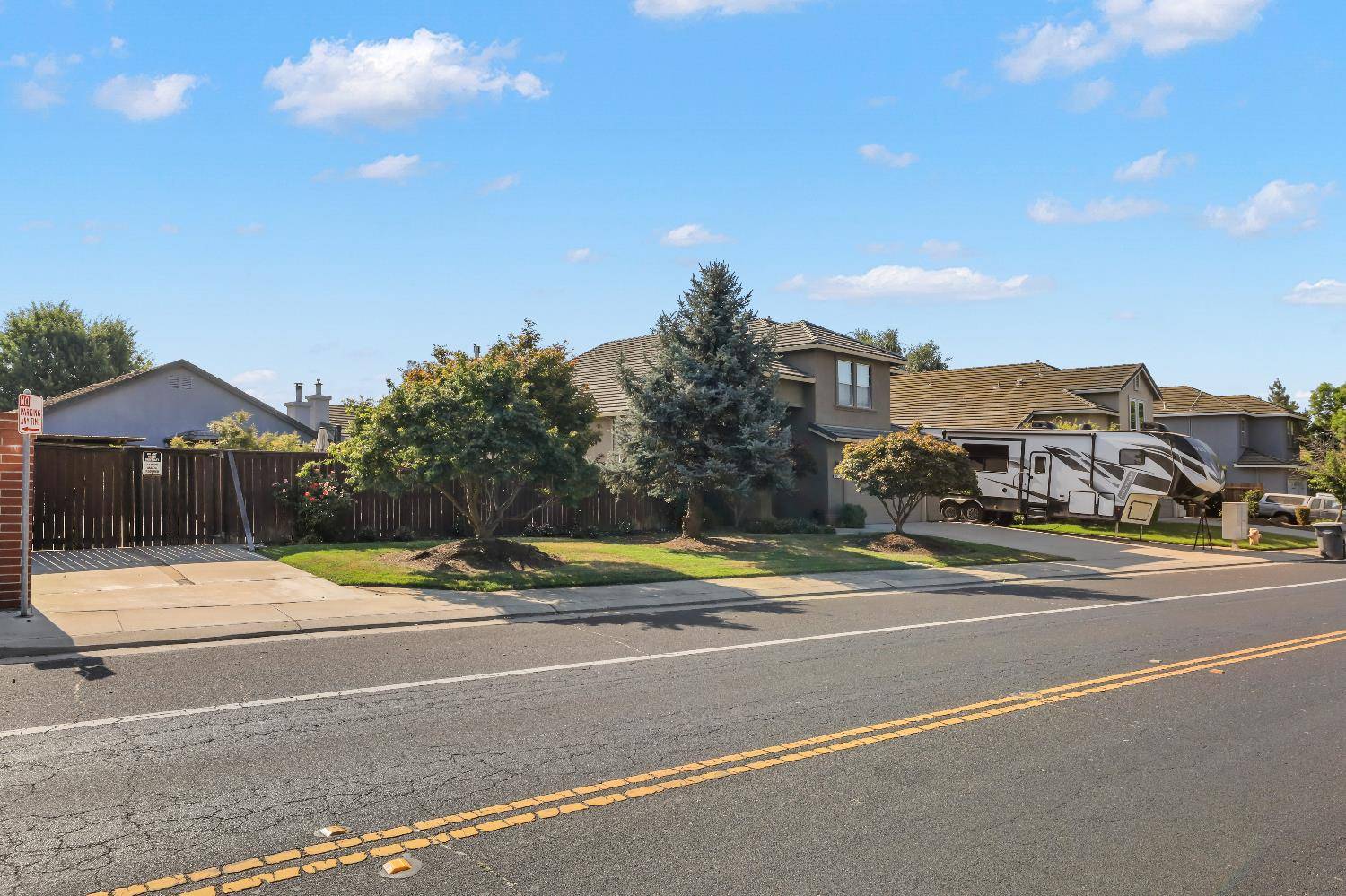 Lodi, CA 95242,850 Evergreen DR