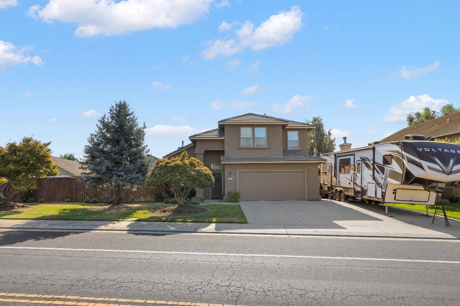 Lodi, CA 95242,850 Evergreen DR
