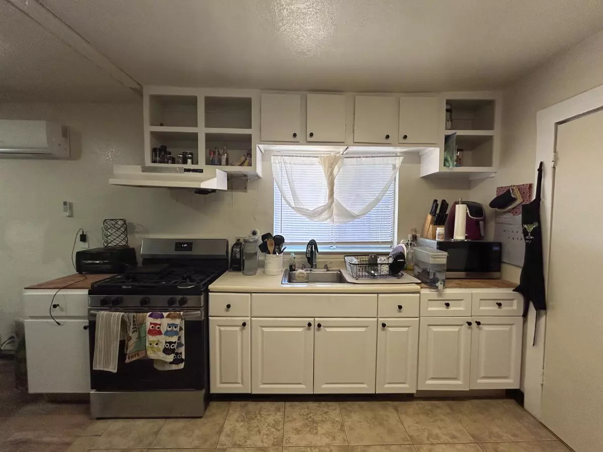 Stockton, CA 95203,618 S Modesto AVE