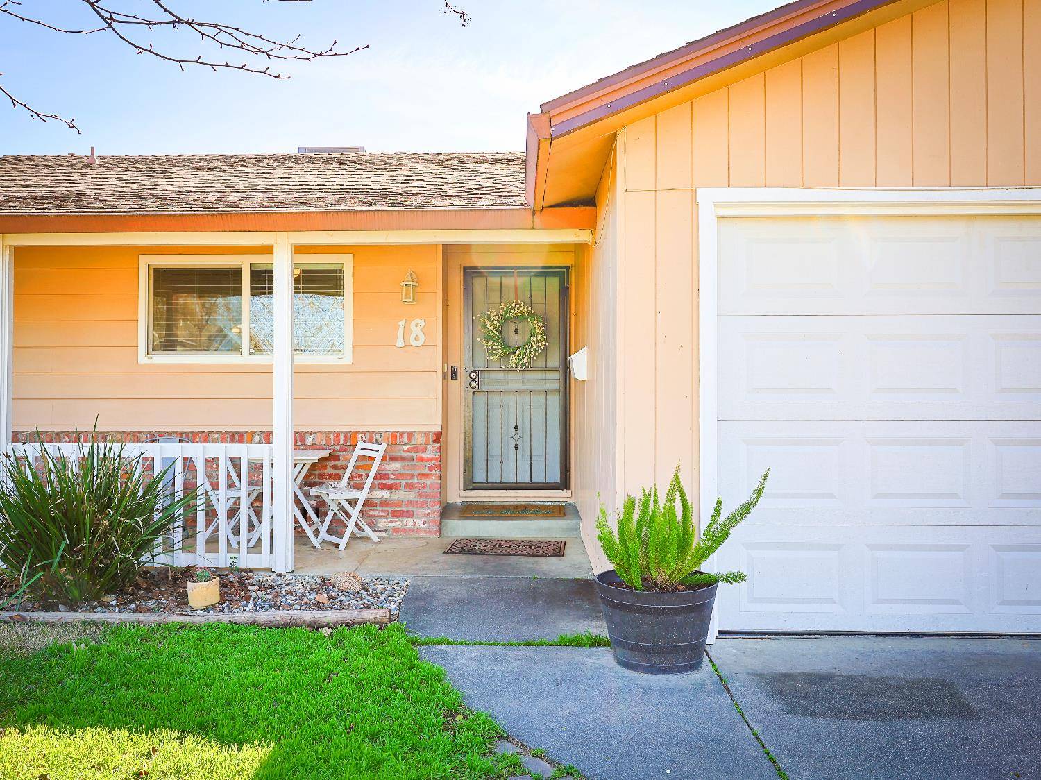 Woodland, CA 95695,18 W Clanton AVE