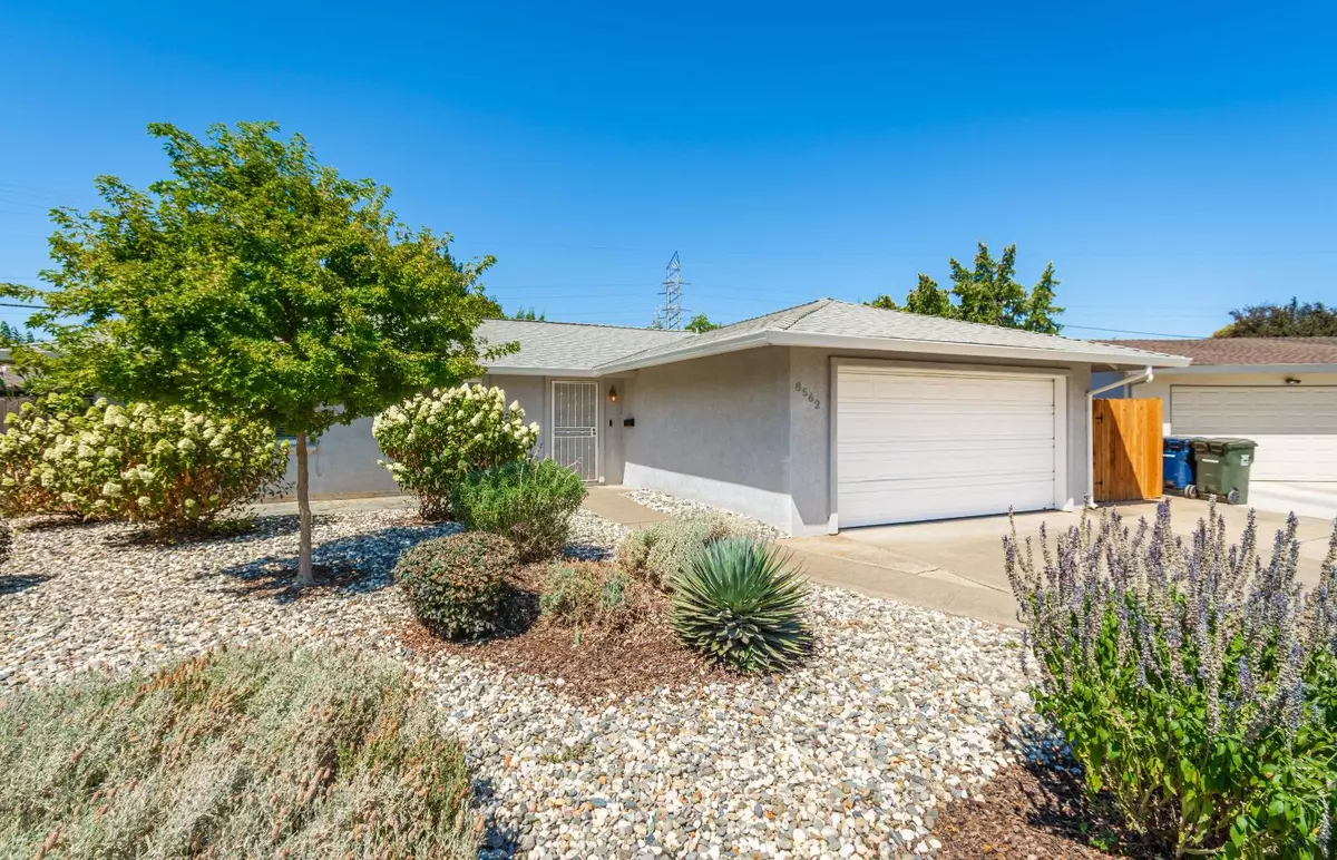 Sacramento, CA 95826,8562 Cliffwood WAY