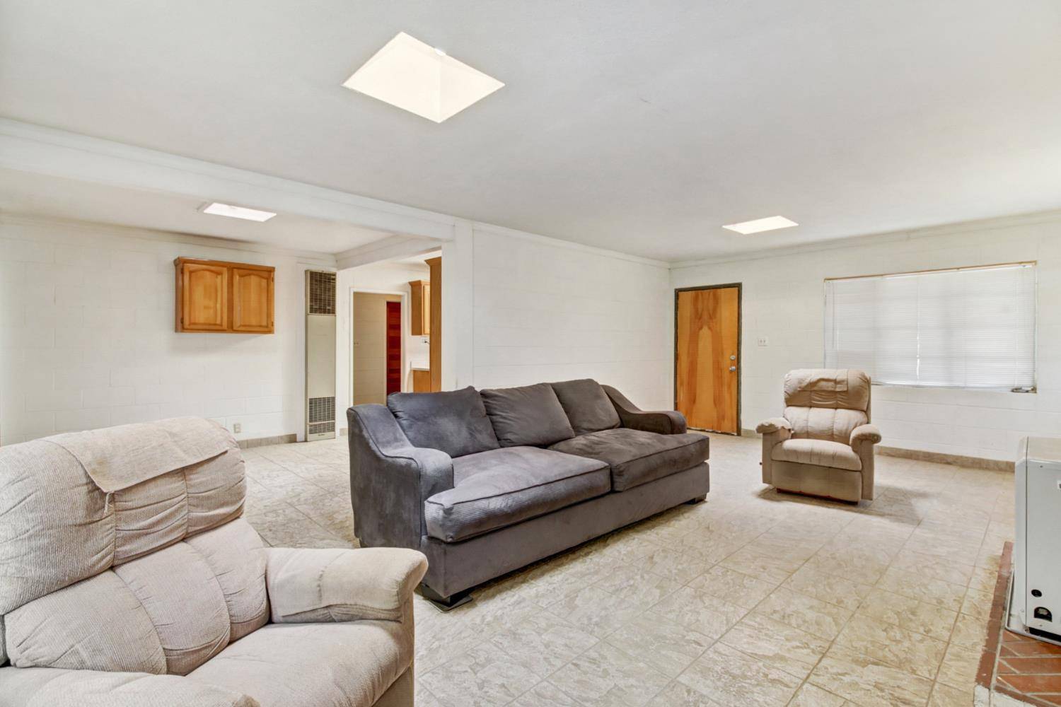 Olivehurst, CA 95961,2441 Feather River BLVD