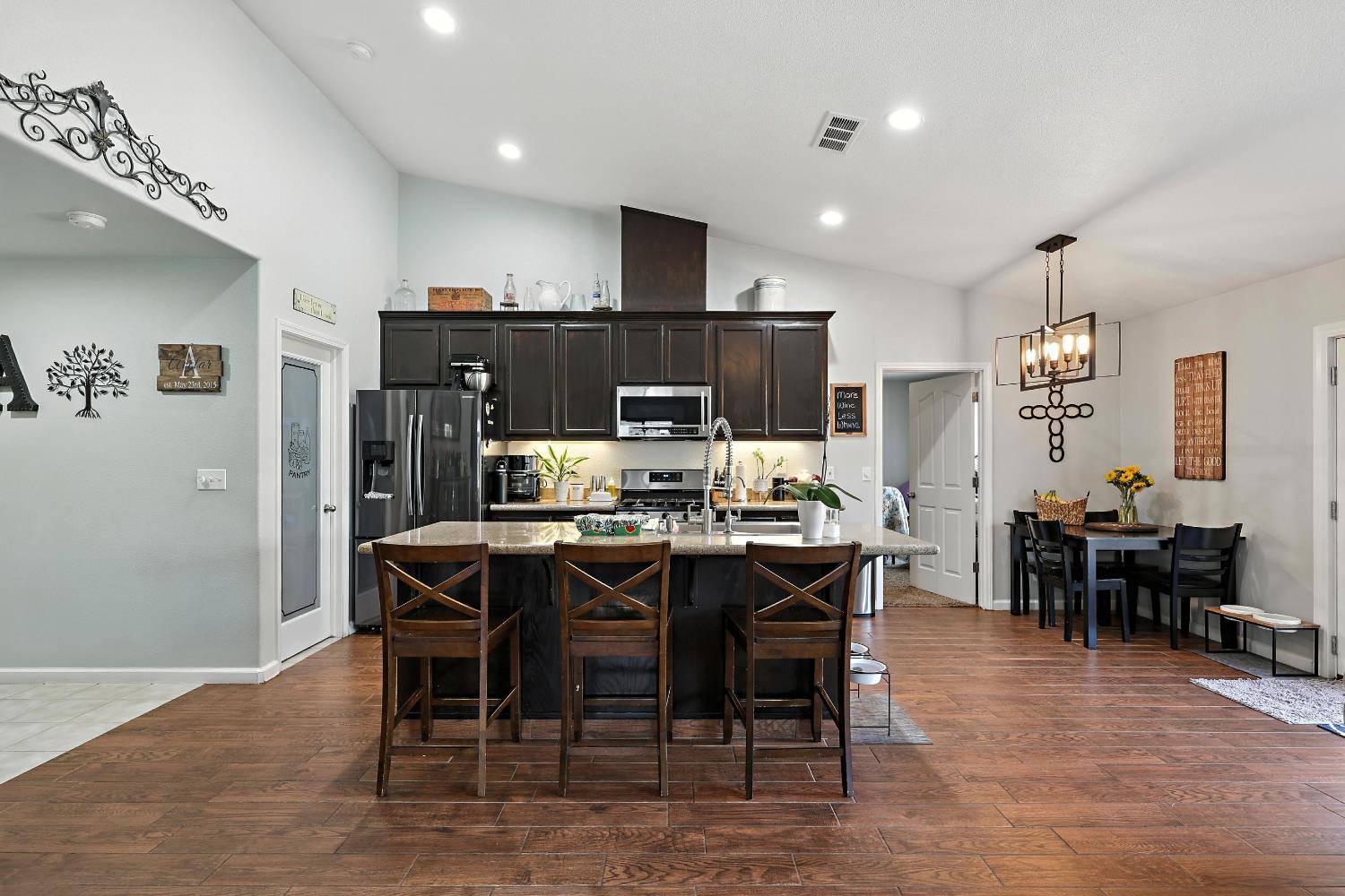 Winton, CA 95388,6045 Lea CT