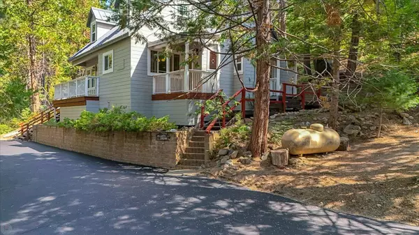 Strawberry, CA 95375,28248 Georges DR