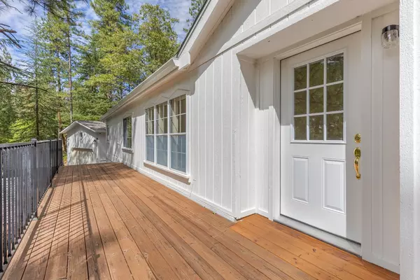 Applegate, CA 95703,18506 Dunvegan DR
