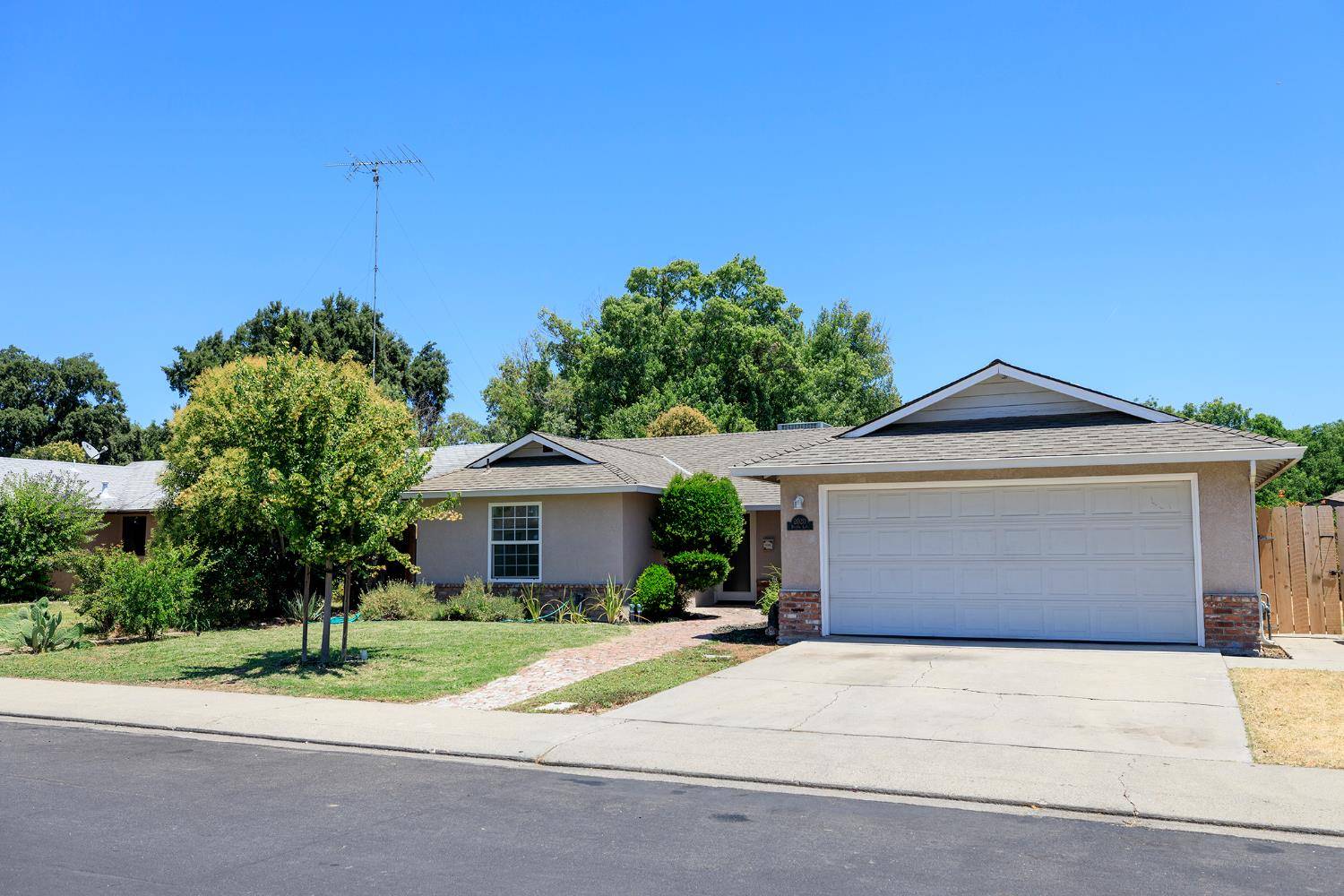 Modesto, CA 95355,2020 Preston LN