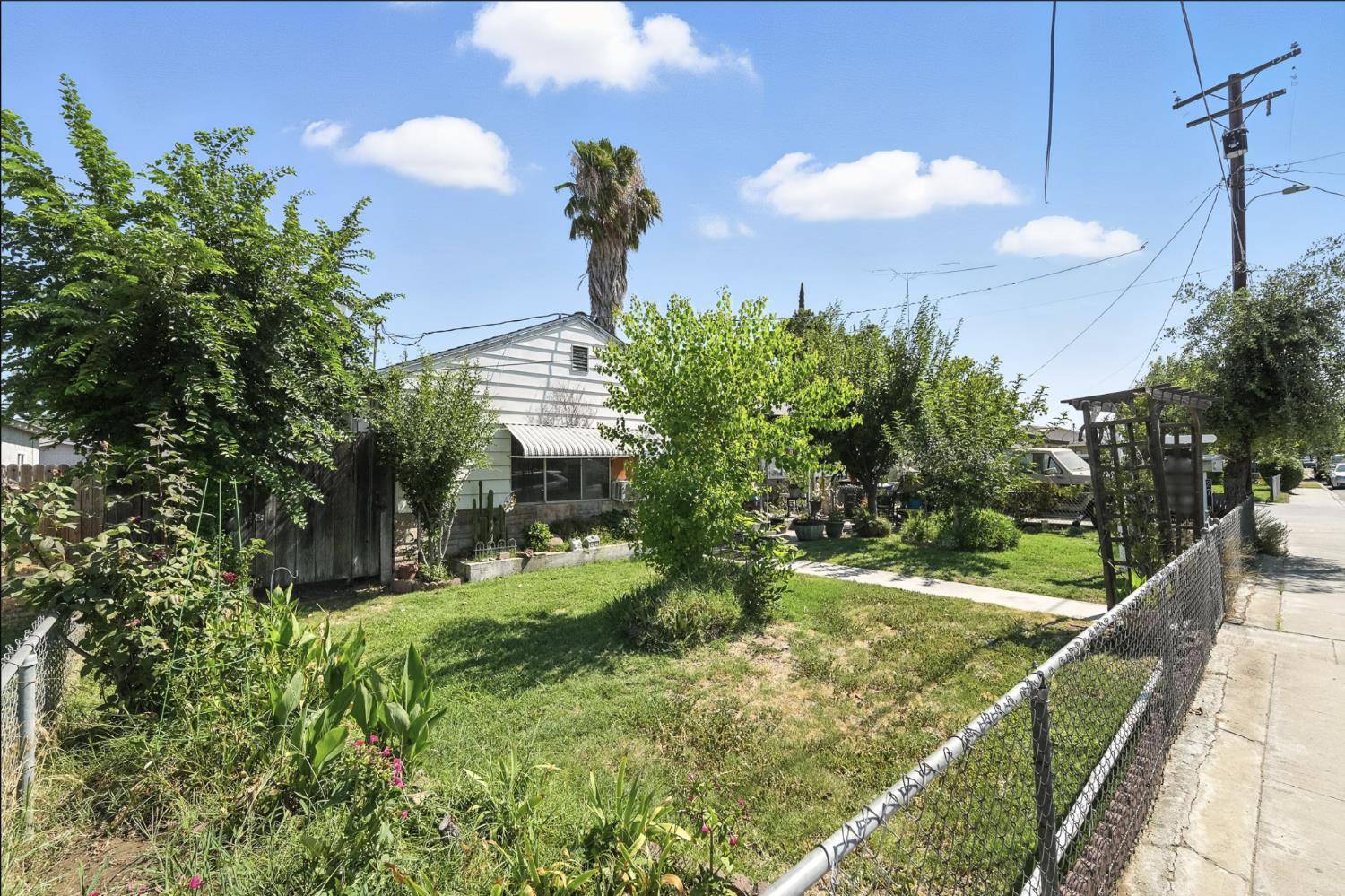 Ceres, CA 95307,2713 Dale AVE