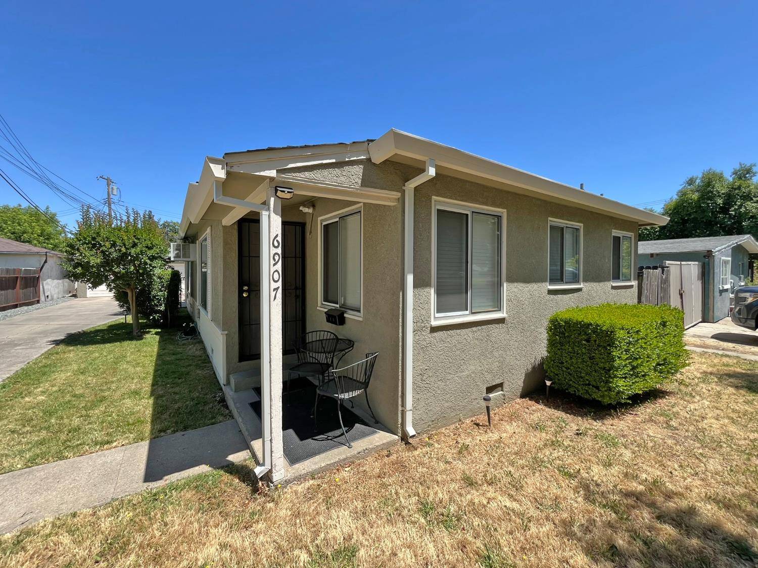 Sacramento, CA 95820,6909 21st AVE