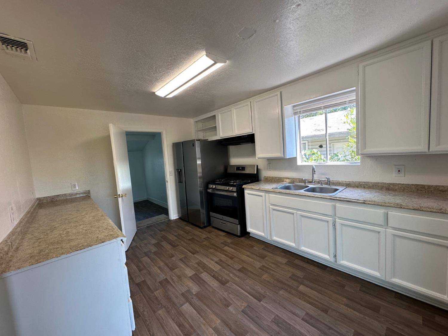 Sacramento, CA 95838,3905 Kern ST
