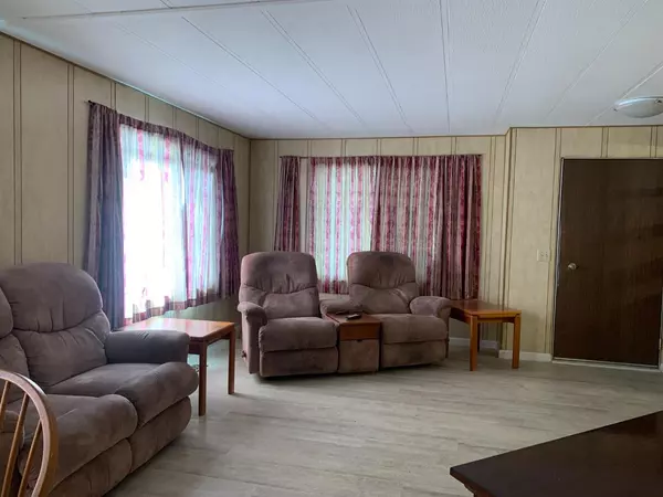 Sacramento, CA 95834,4911 Brookdale Dr. #144