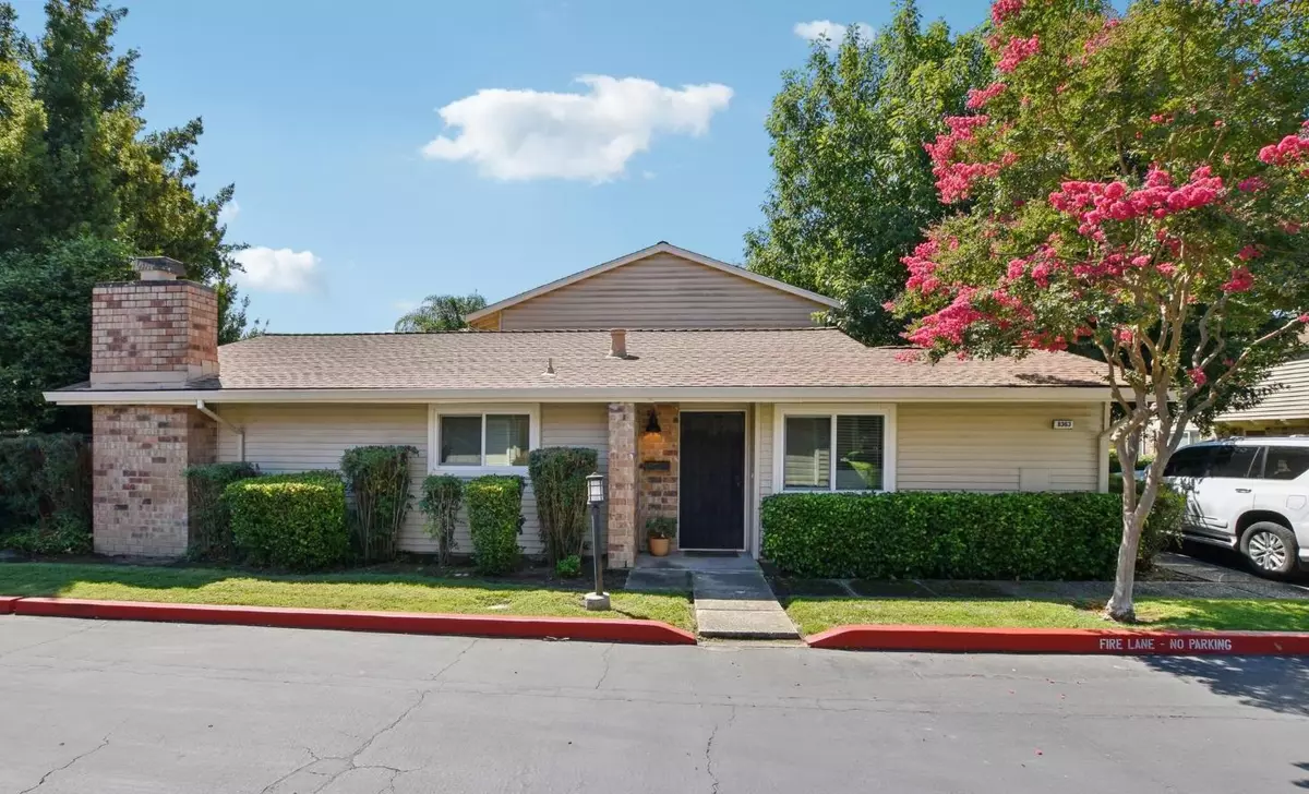 Sacramento, CA 95826,8363 La Riviera DR