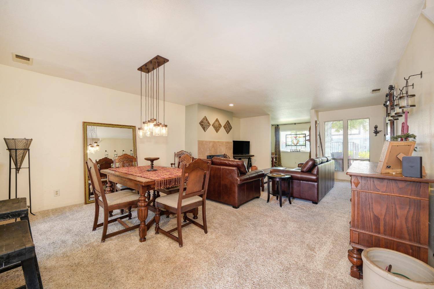 Orangevale, CA 95662,5943 Main AVE #D
