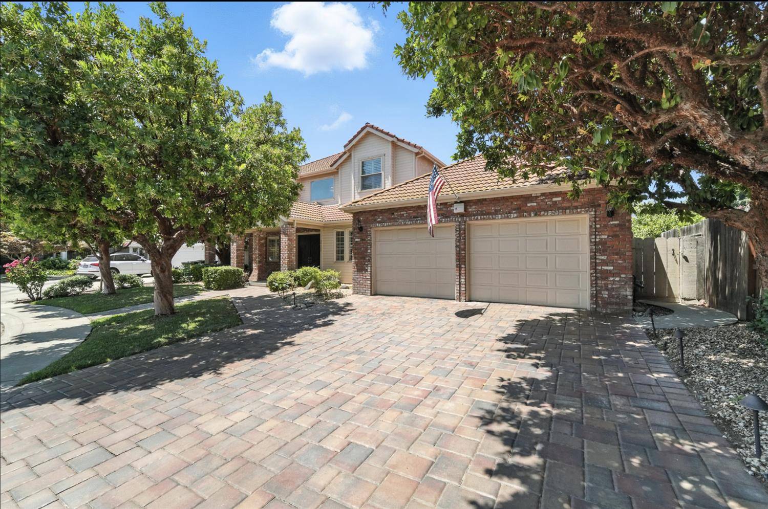 Modesto, CA 95355,2705 Lake Front CT