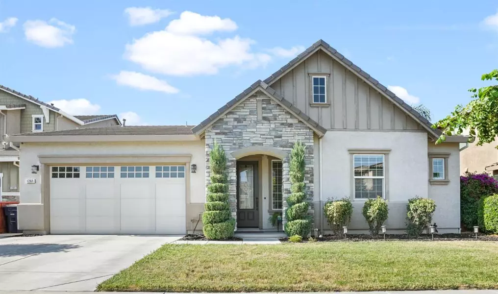 1261 Sweet Briar DR, Patterson, CA 95363